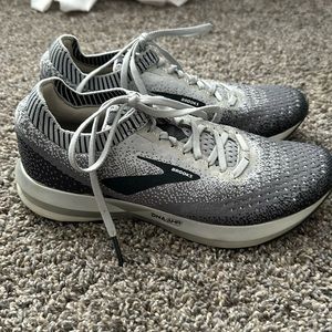 Women’s Brooks Running Shoe size 7